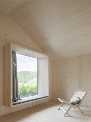 Kleine Bleibe - Sitzfenster Ferienhaus Waldwunder